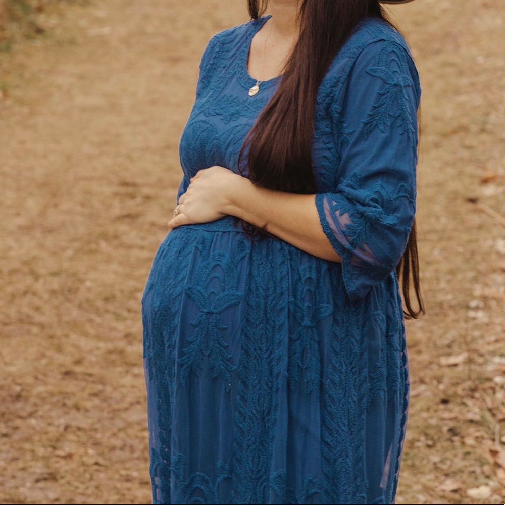 NWT - XL PinkBlush Lace Maternity Photoshoot Dress